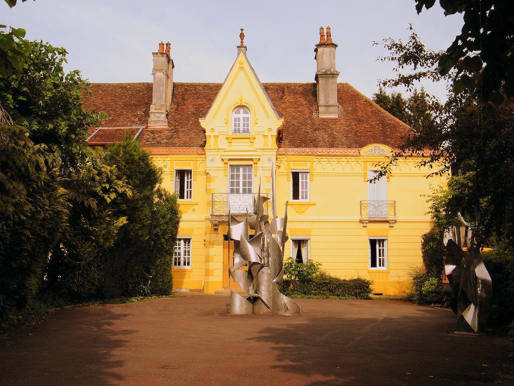 Villa Des Capucins Luxeuil-les-Bains Exteriör bild