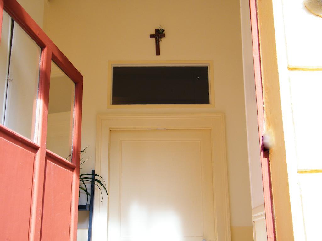 Villa Des Capucins Luxeuil-les-Bains Rum bild