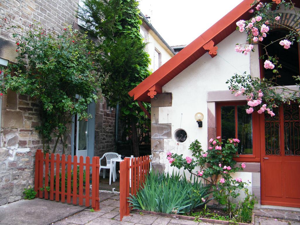 Villa Des Capucins Luxeuil-les-Bains Exteriör bild