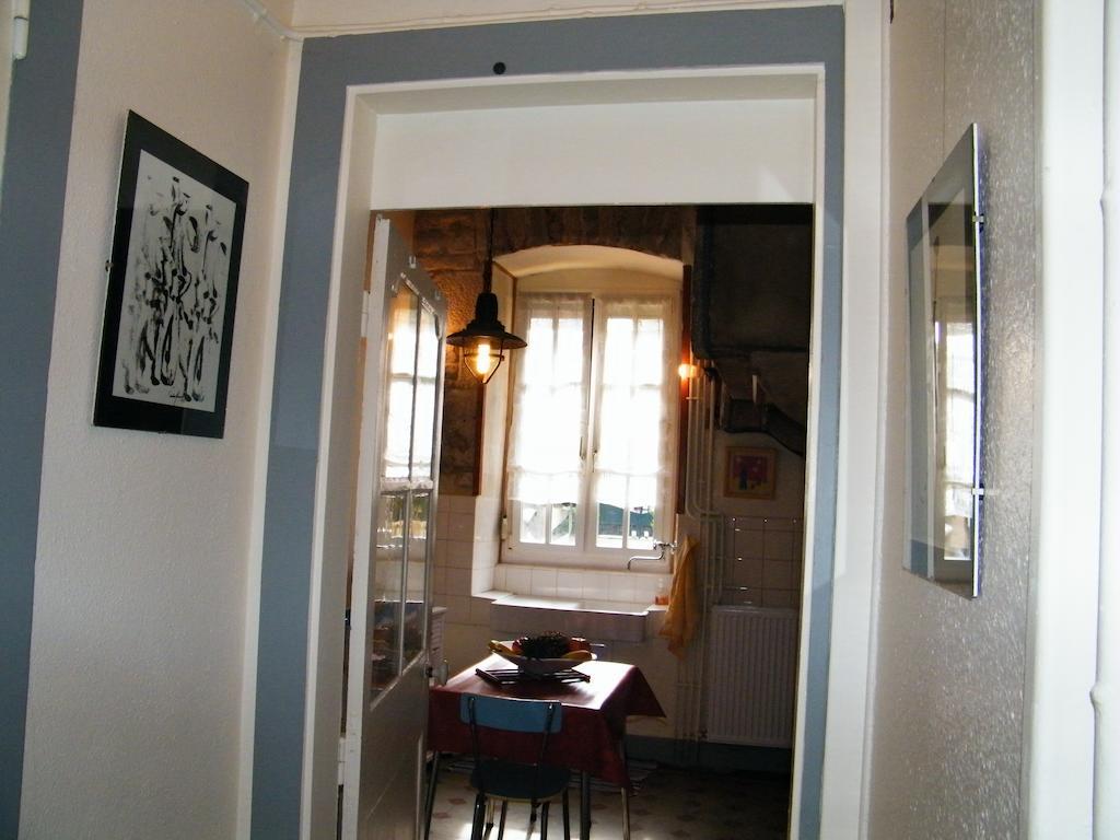 Villa Des Capucins Luxeuil-les-Bains Rum bild