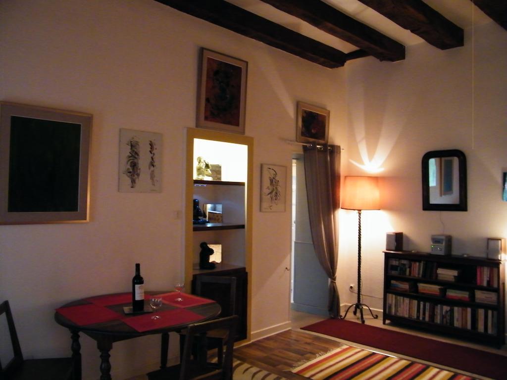 Villa Des Capucins Luxeuil-les-Bains Rum bild