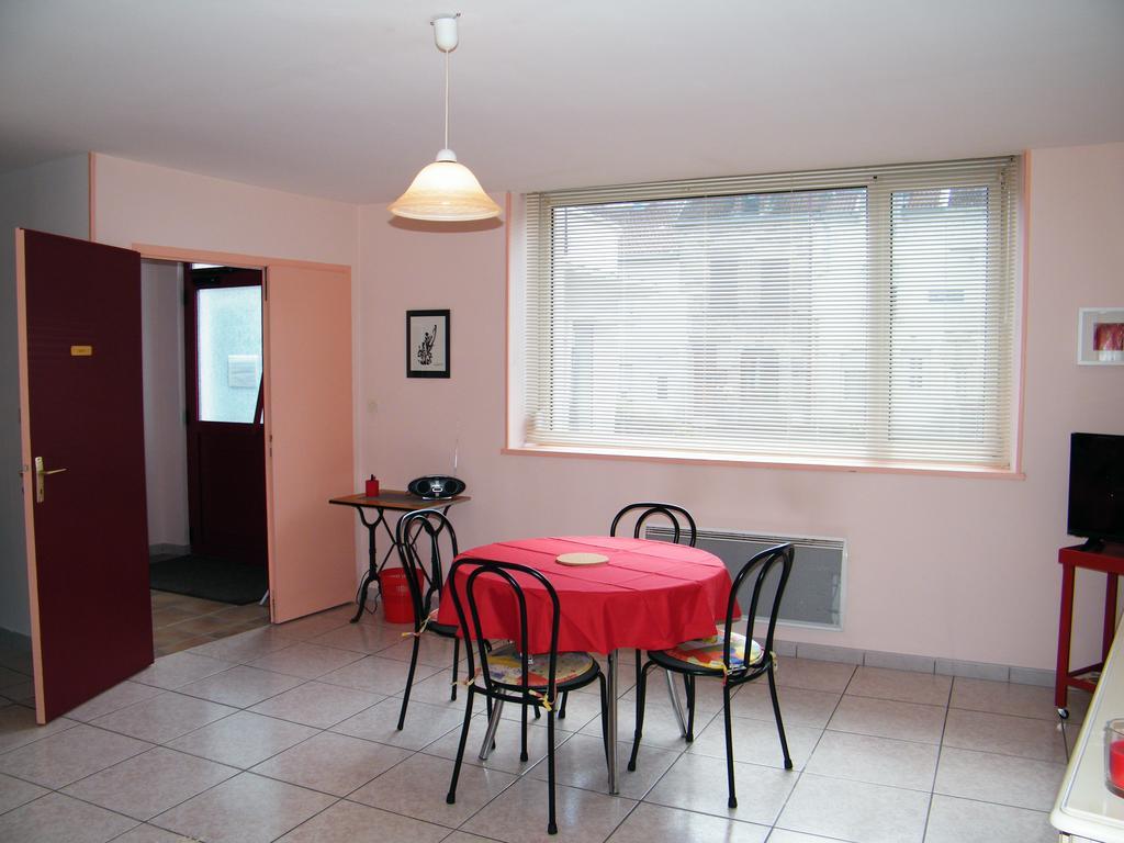 Villa Des Capucins Luxeuil-les-Bains Exteriör bild
