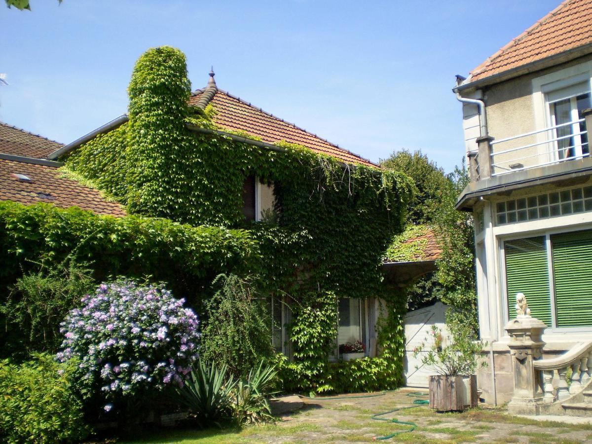Villa Des Capucins Luxeuil-les-Bains Exteriör bild